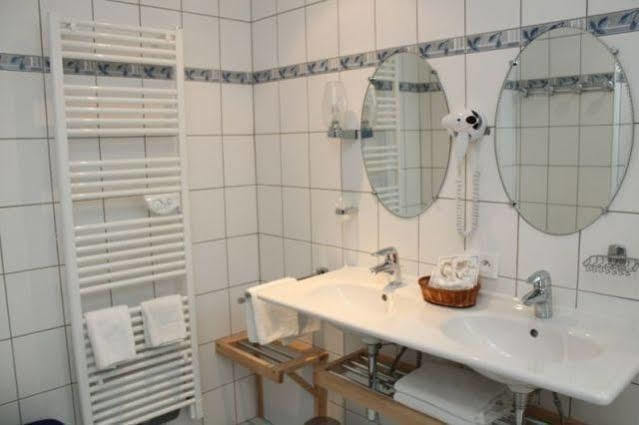 Aux Armes De France Hotel Ammerschwihr Buitenkant foto